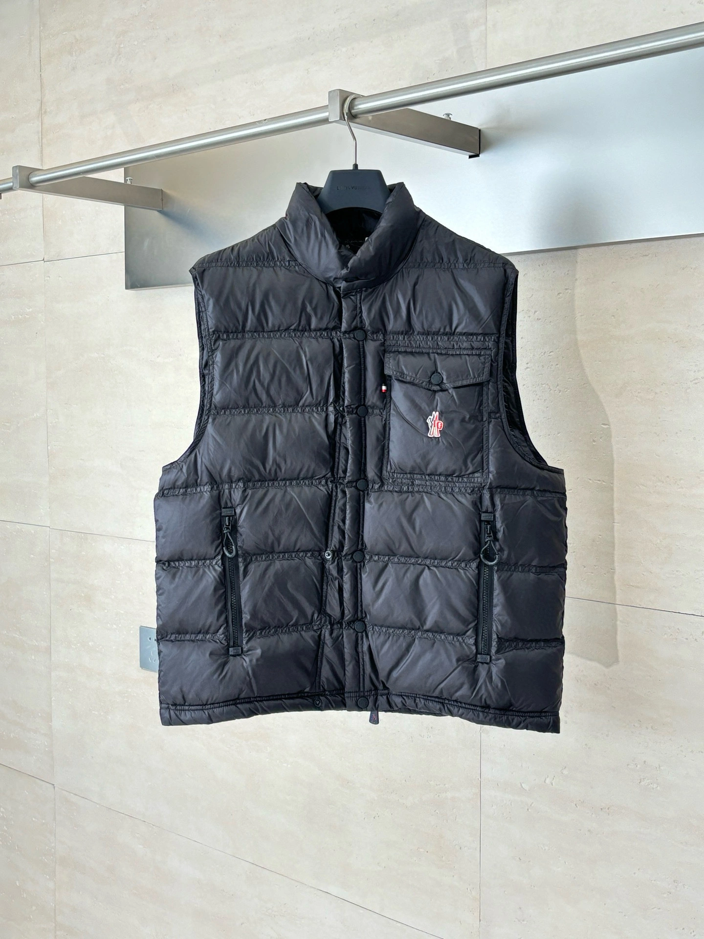 wg.luxury-- 7o9385r Down jacket nylon 2colour item:E-F363I0617-2